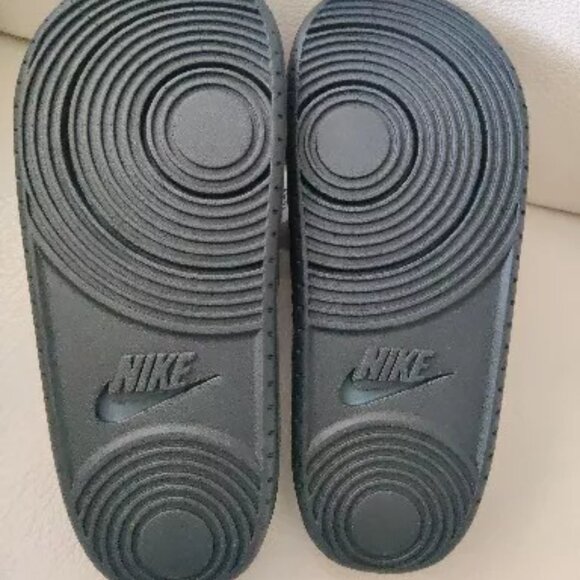 NIKE OFFCOURT SLIDE TAMPA BAY BUCS "SANDALS" BLACK-PEWTER [DD0513-001] - Picture 4 of 5